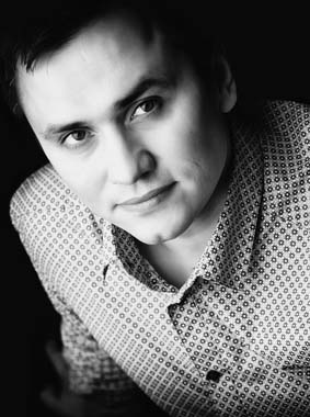 Автор, актер продюсер stand up/моноспектакля  "Весеннее обострение"  шоумен Дмитрий Лукьянов